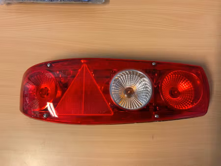 Baklykt Hella Carulana 2, venstre side med tåkelys