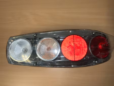 Baklykt Hella Carulana 2, Bobil, høyre side