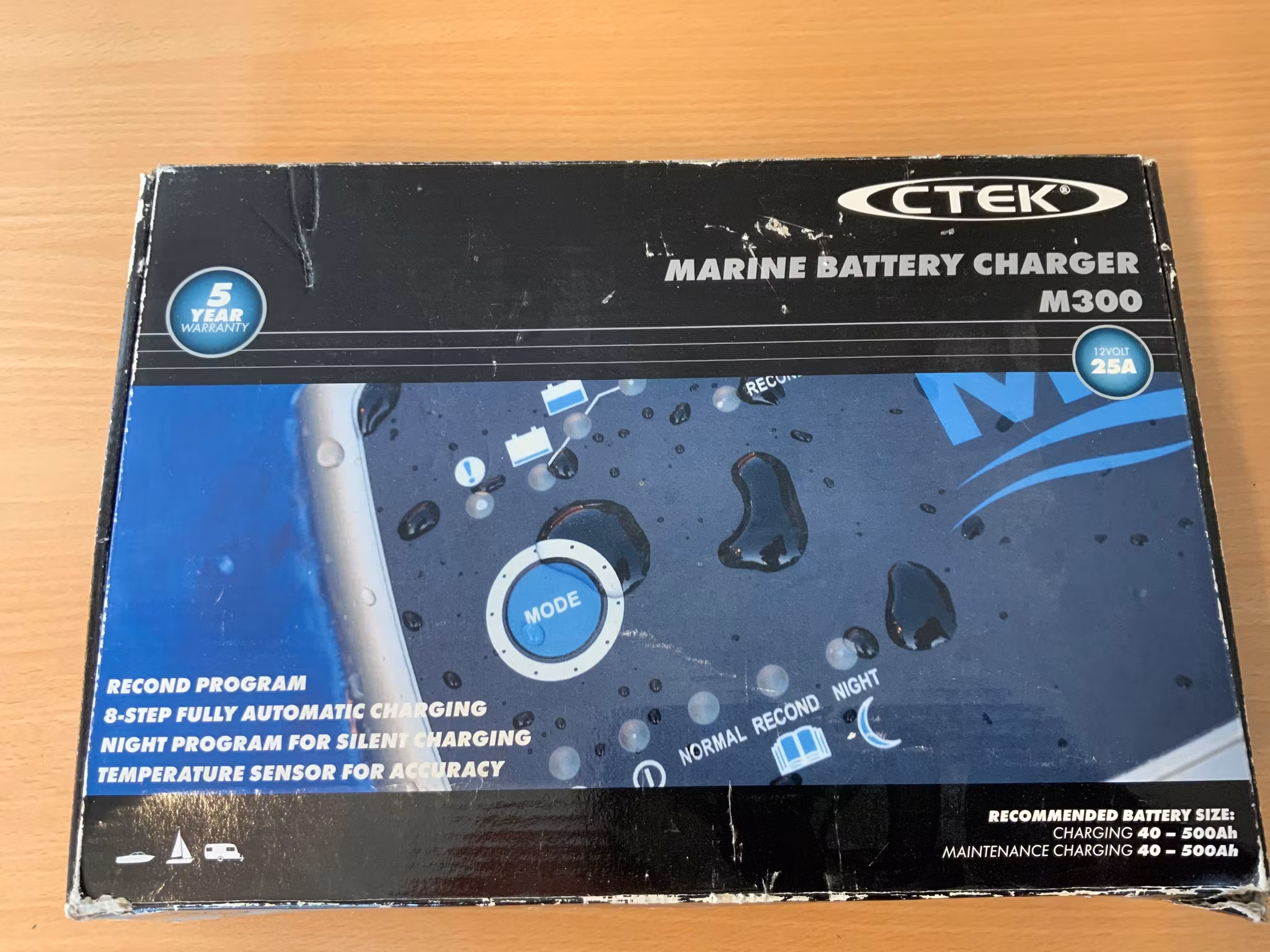 CTEK M300 Marine battery charger / lader