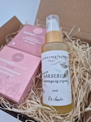 Gaveeske med sjampo, balsam og rosmarin hårserum – ferdig gavepakke
