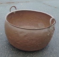 Stor antikk kobberdunk