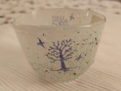 Kunstglass av Kjell Engmann. Signert.