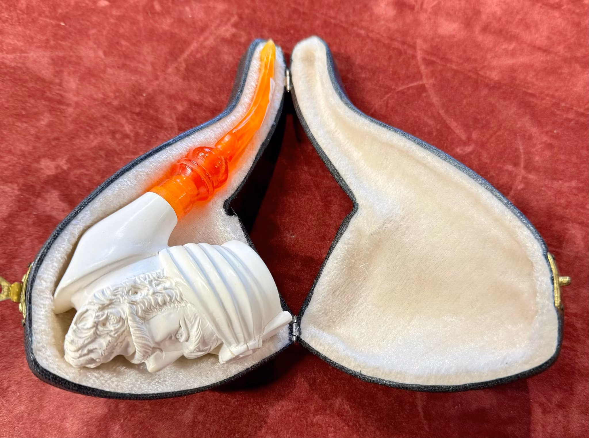 Meerschaun pipe i futurale