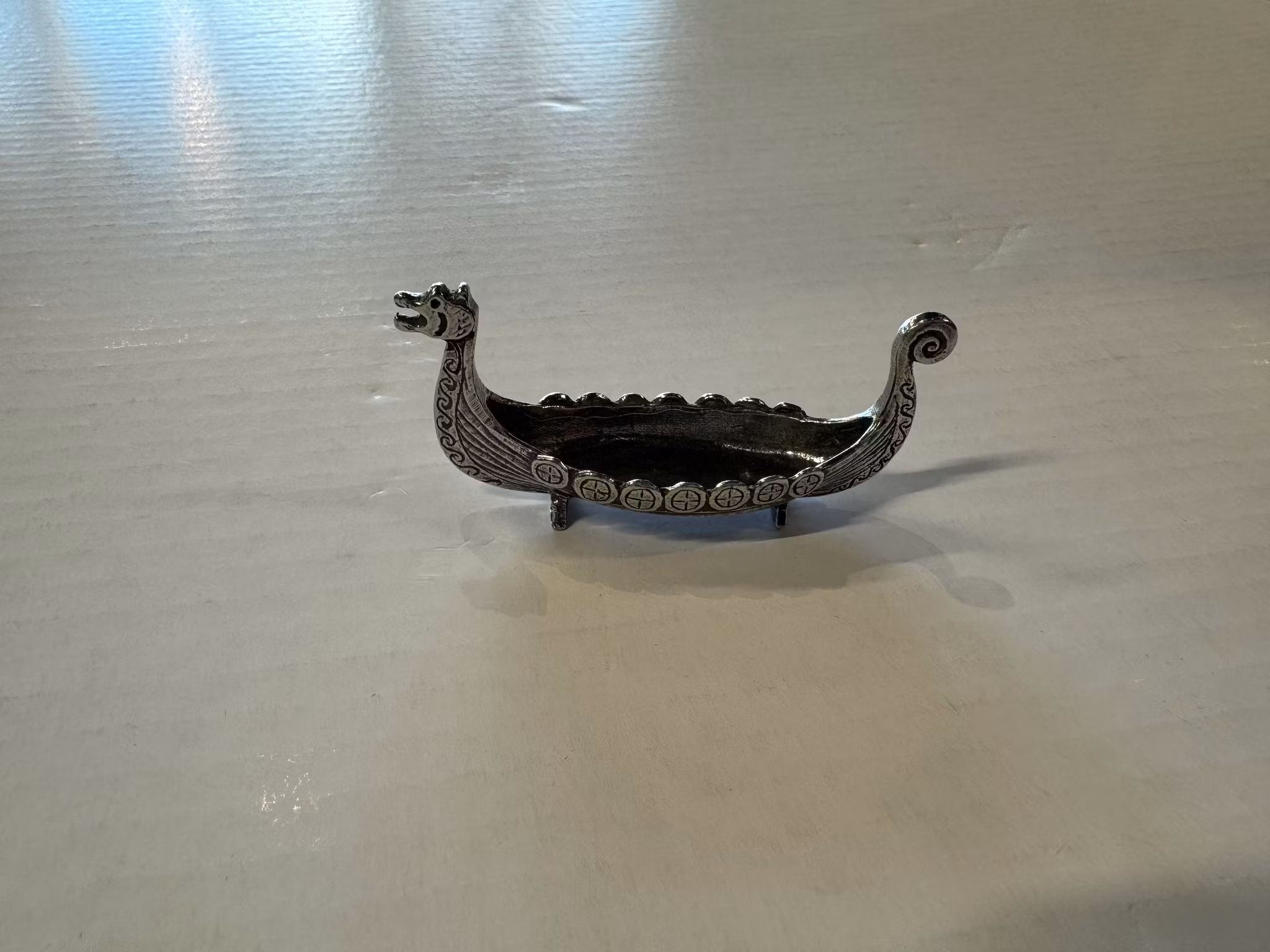 VIking skip i tinn