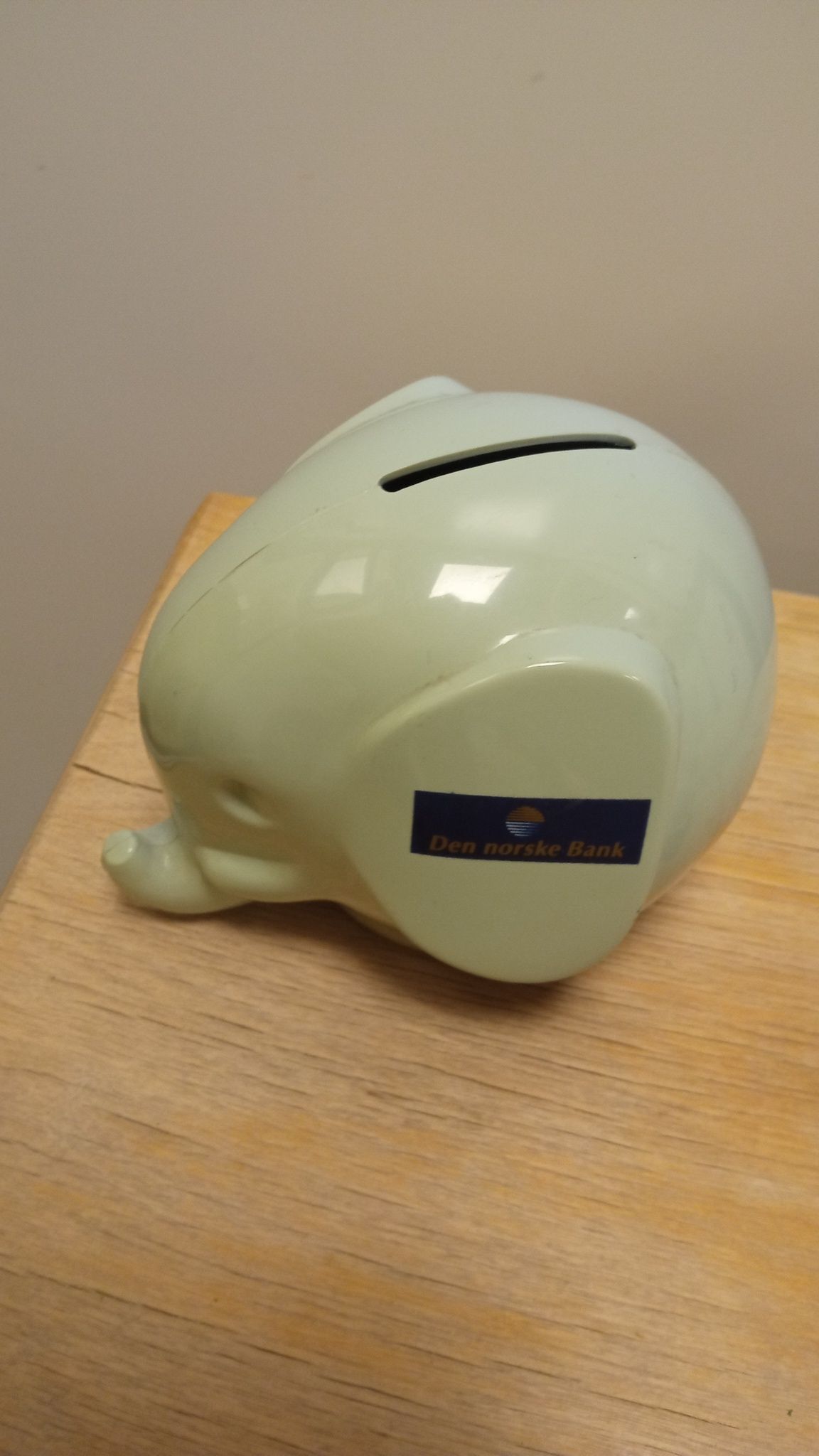 Sparebøsse fra Den norske bank,