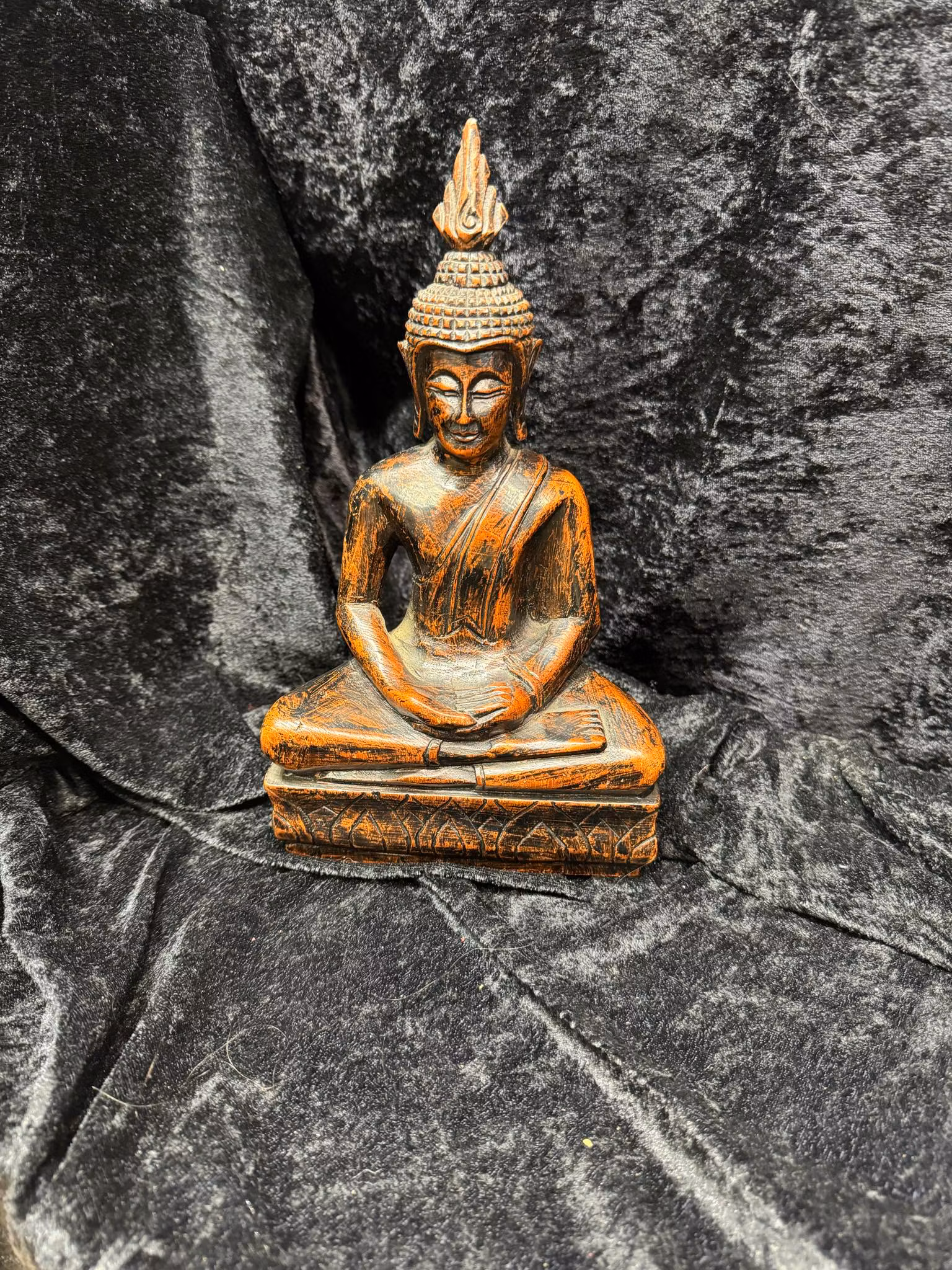 Buddha i teak, fra ca. år 1900,, antikk