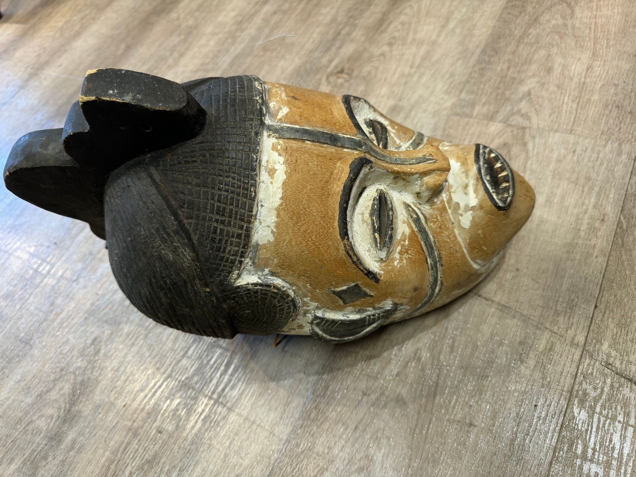 Maske 1800-tallet fra Elfenbenskysten