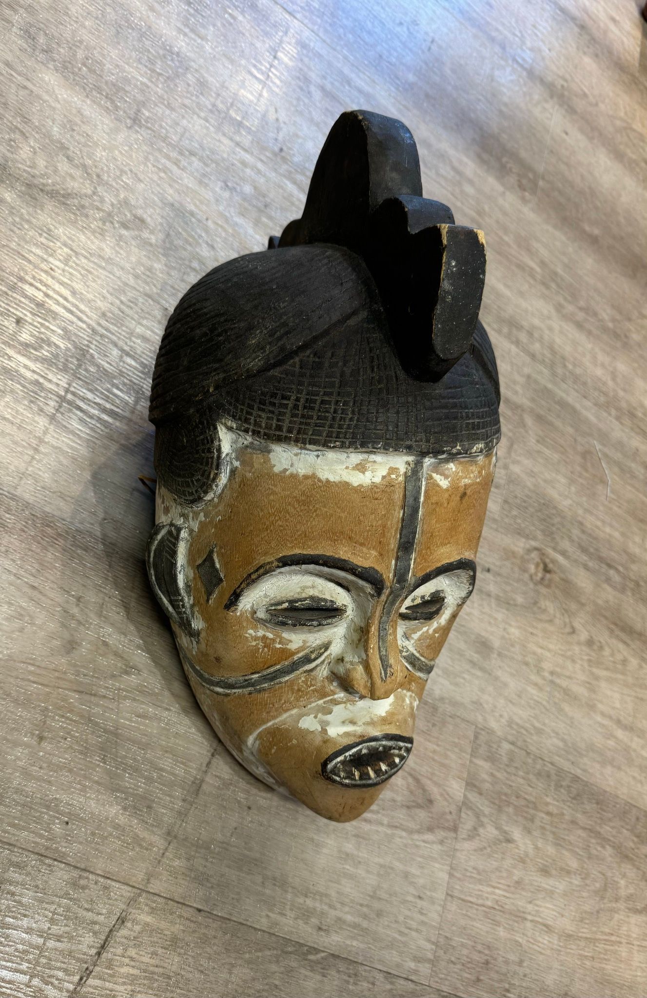 Maske 1800-tallet fra Elfenbenskysten