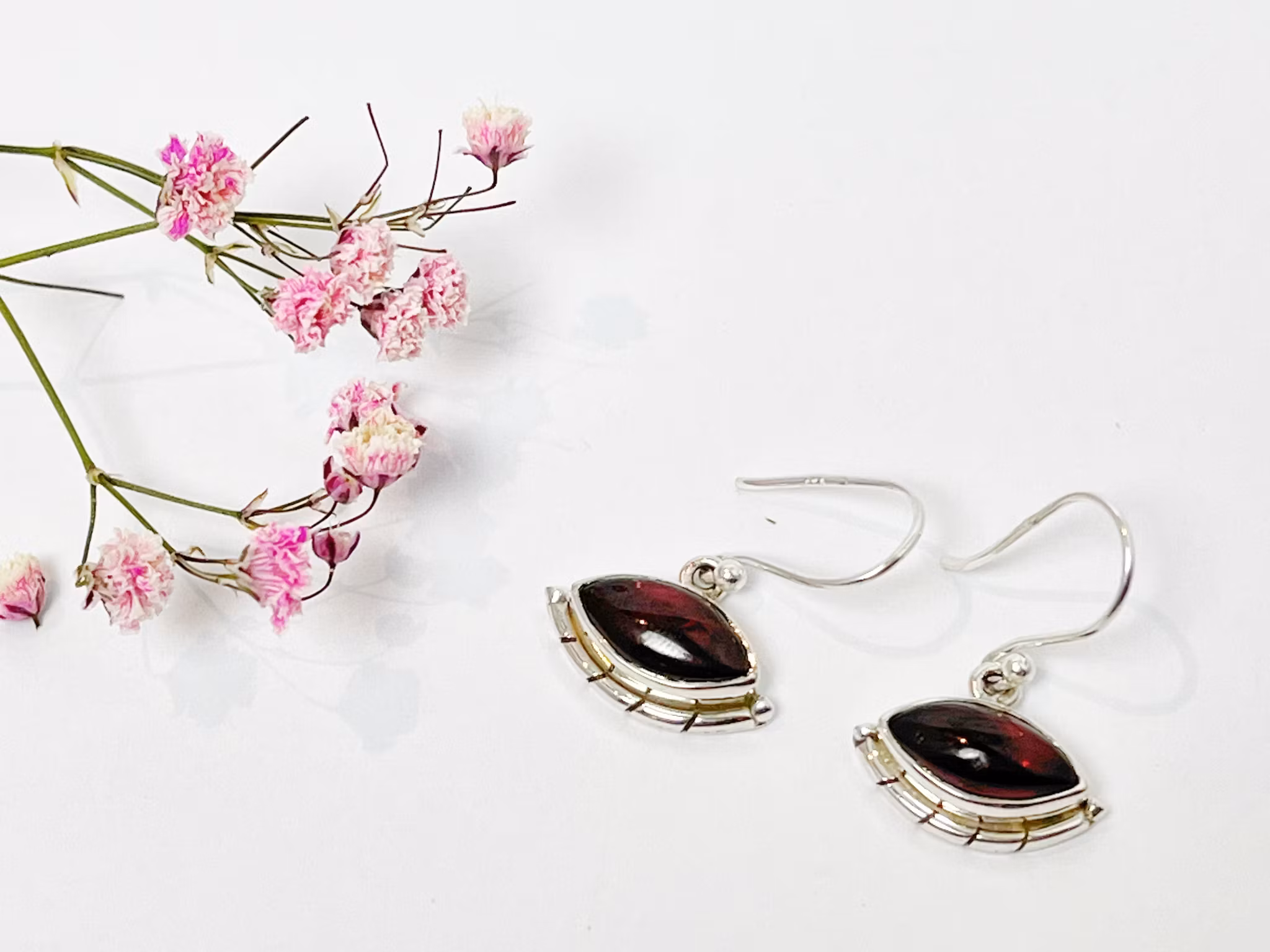 Kristallörhänge med Granat och sterling silver