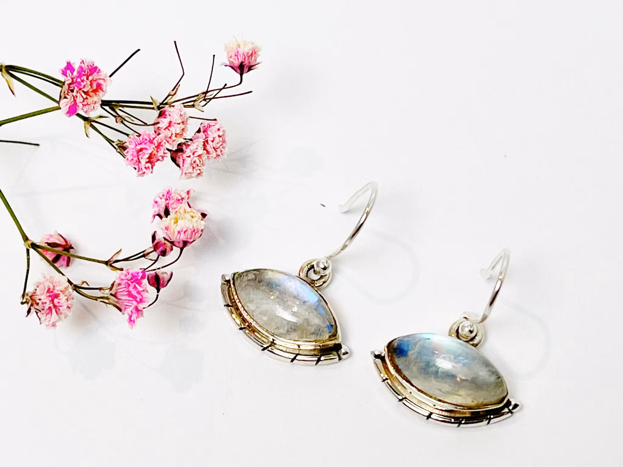 Kristallörhänge med Månsten och sterling silver