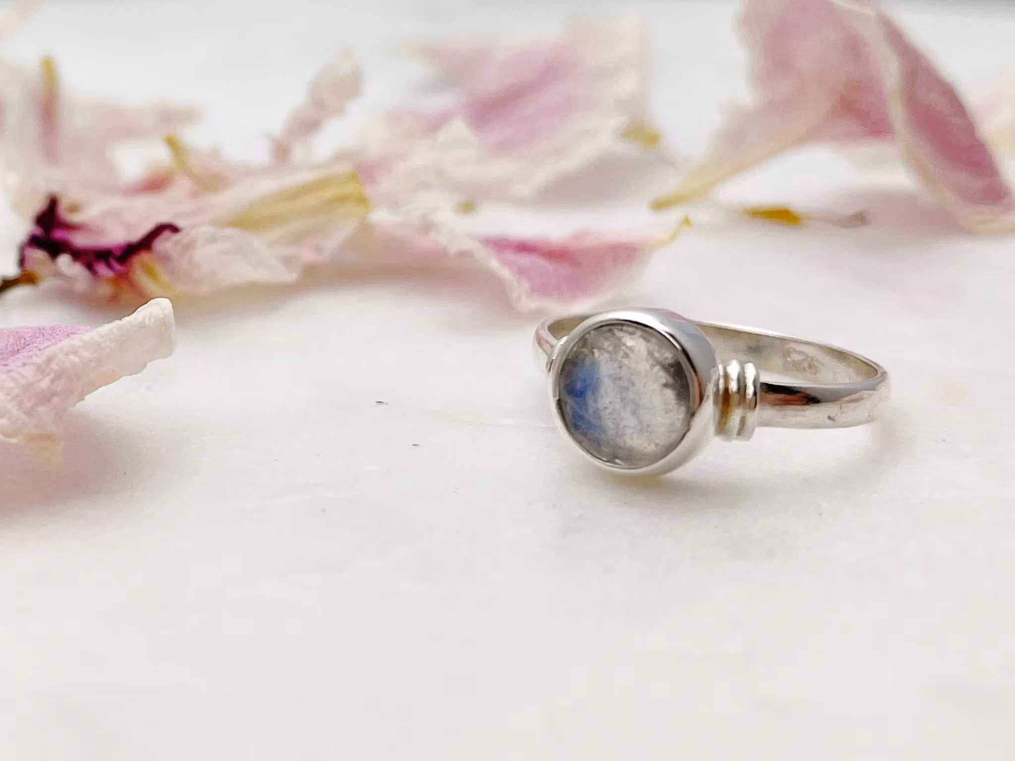 Kristallring med regnbågs månsten och sterling silver #2