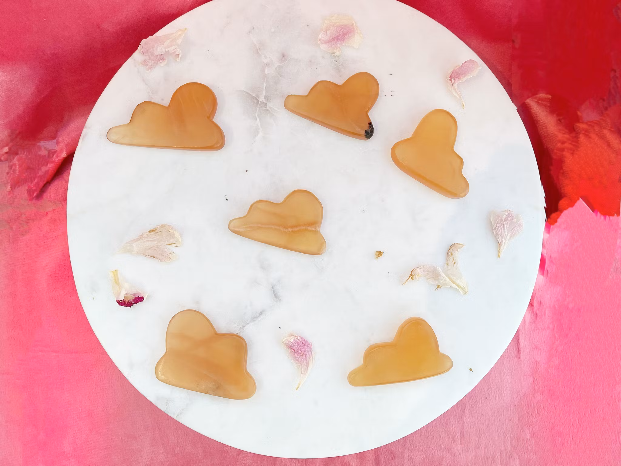 Honungs kalcit moln mellan