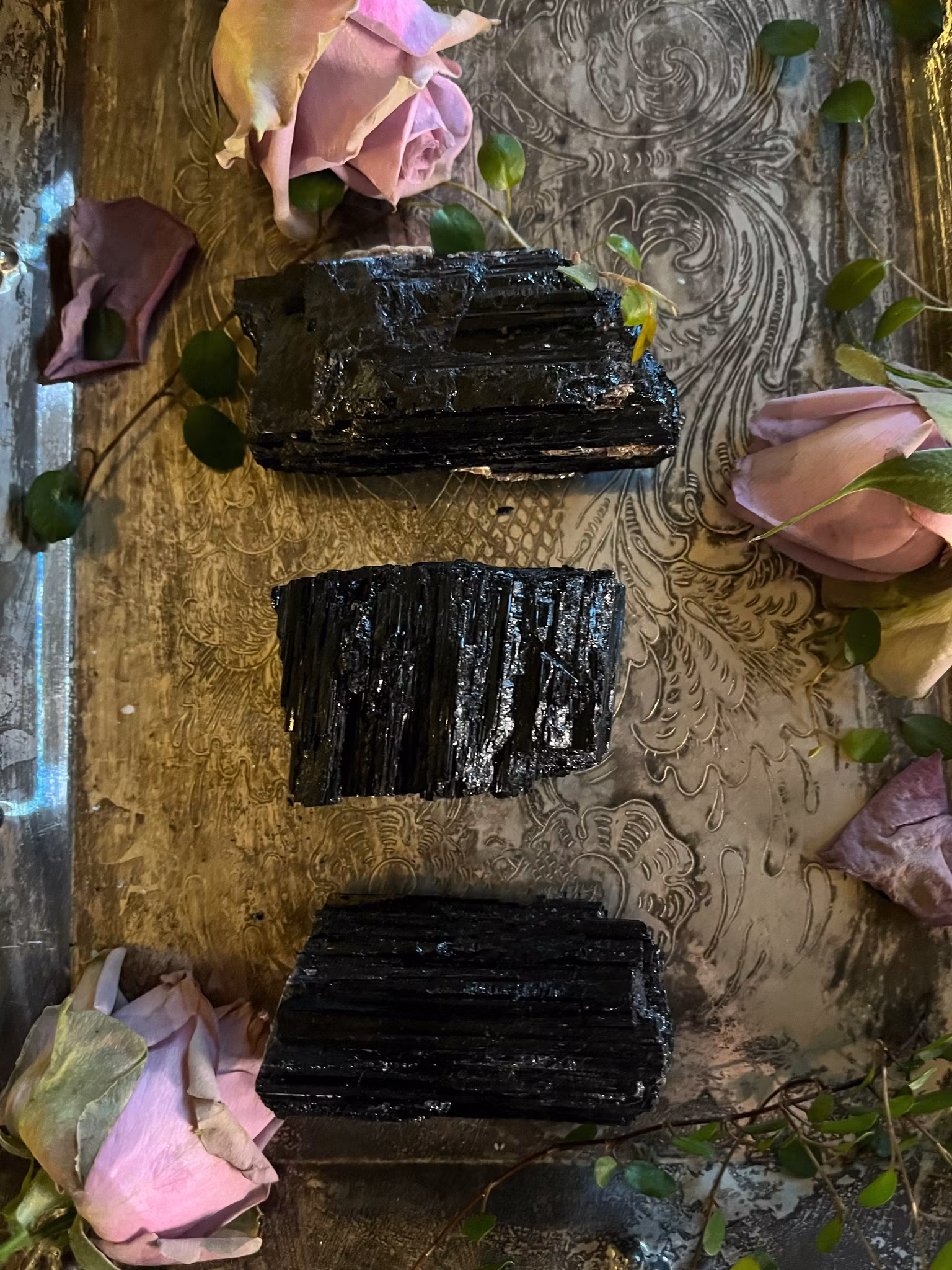 Turmalin, svart råa