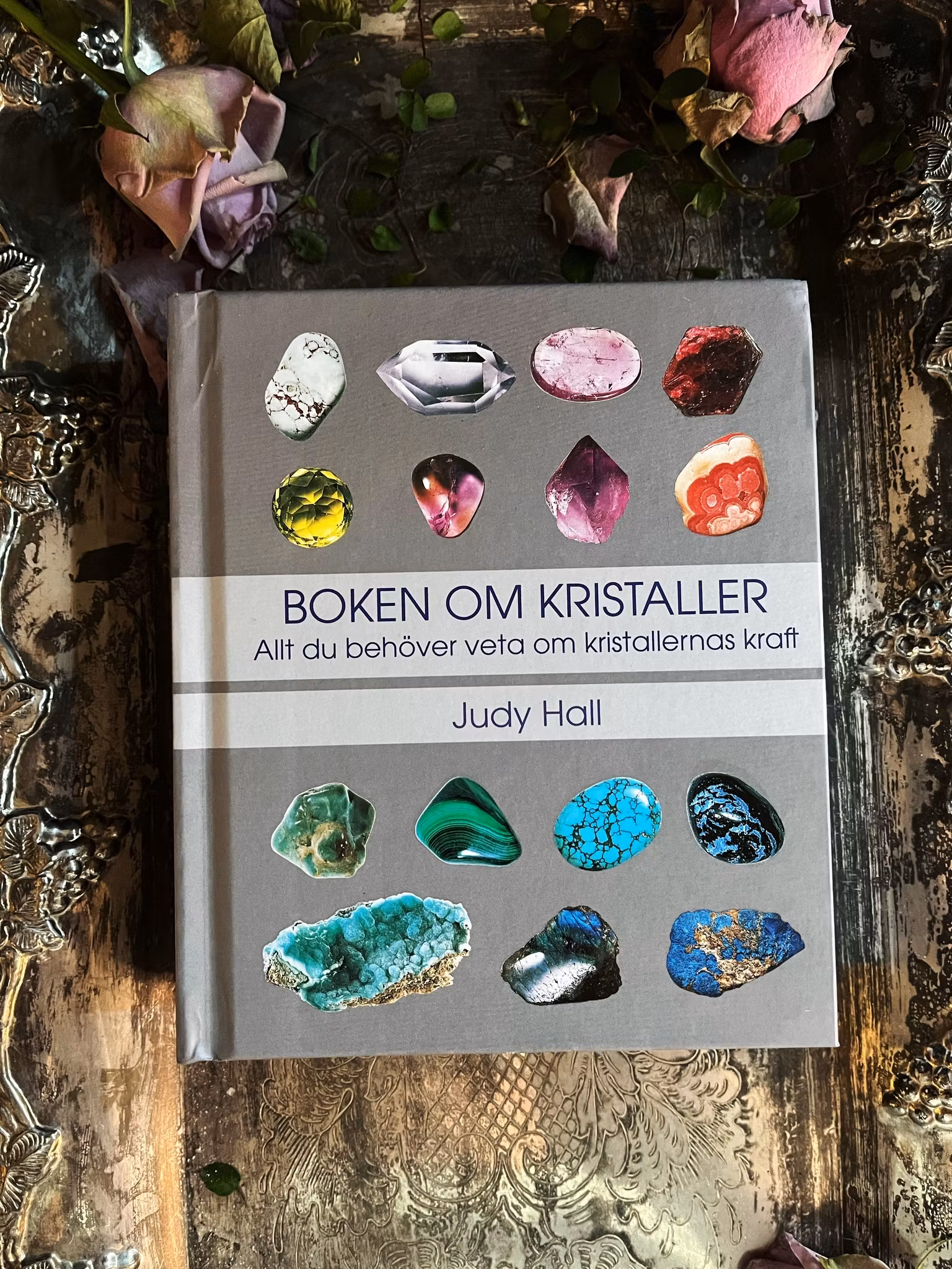 Boken om kristaller
