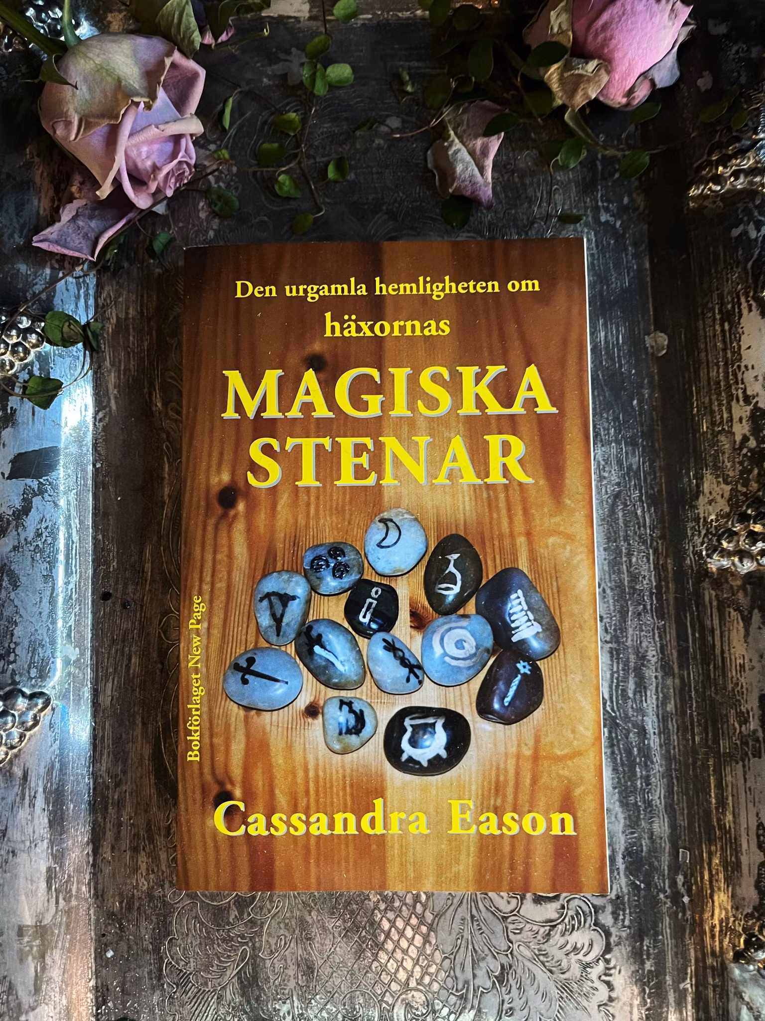 Magiska stenar~Cassandra Eason
