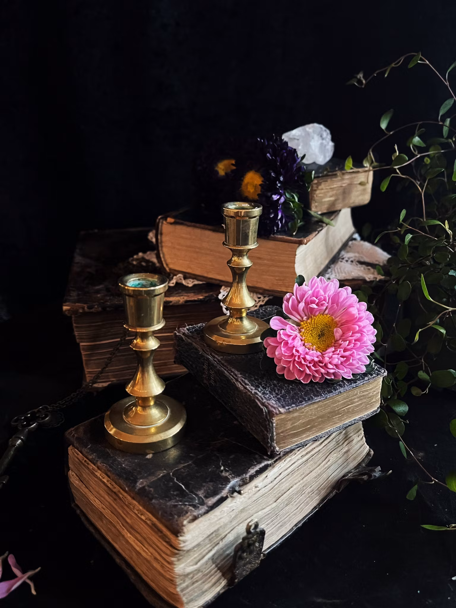 Små ljusstakar  i mässing