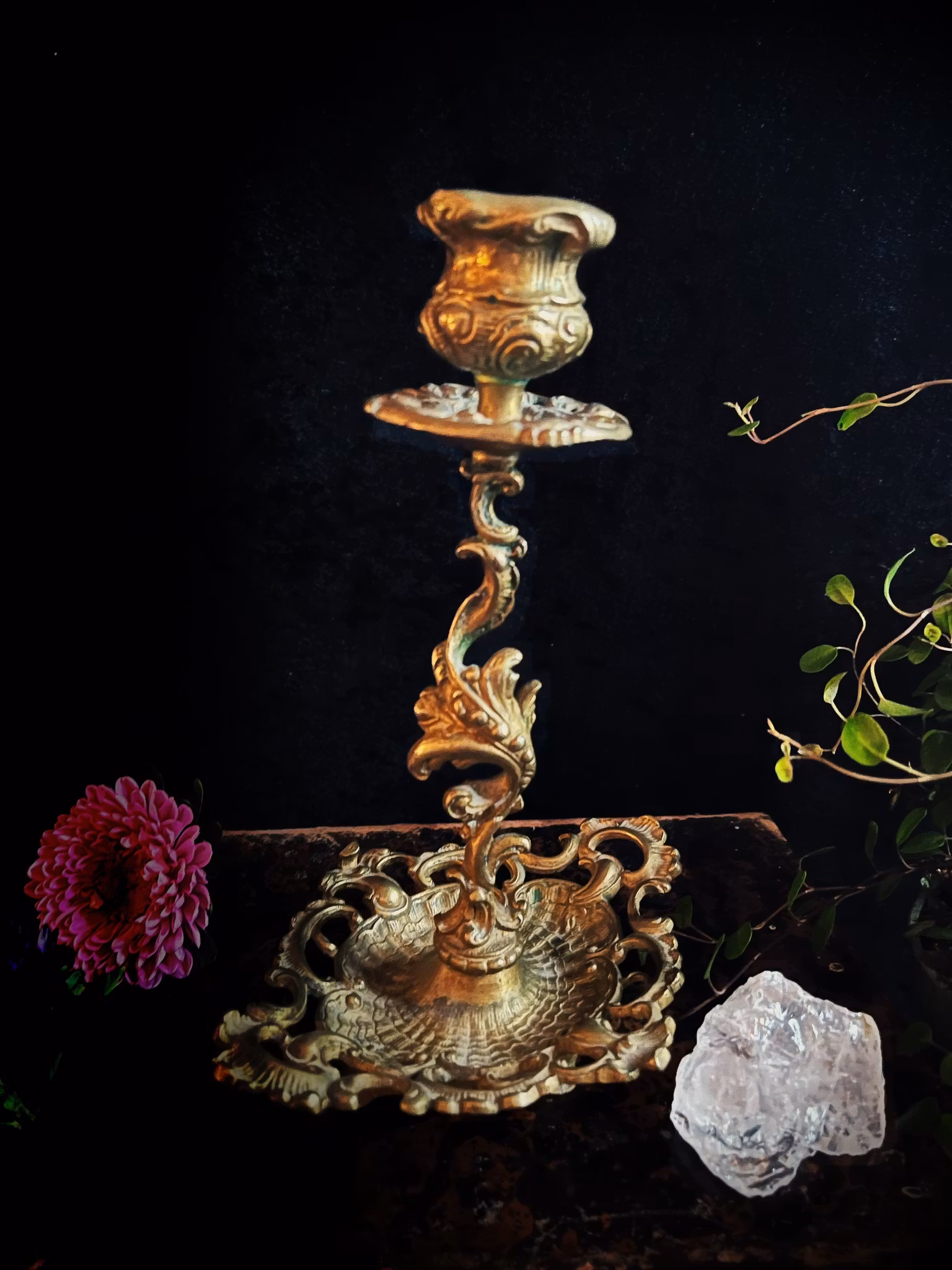 Gedigen ljusstake i mässing