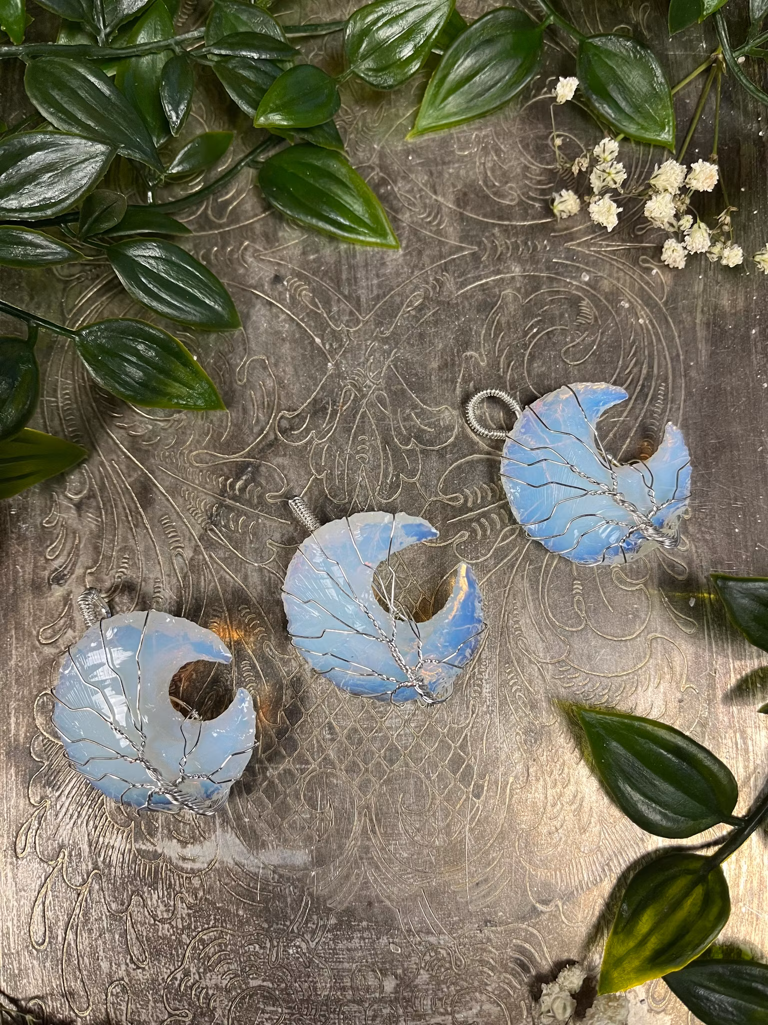 Kristallhänge måne opalite silverpläterad