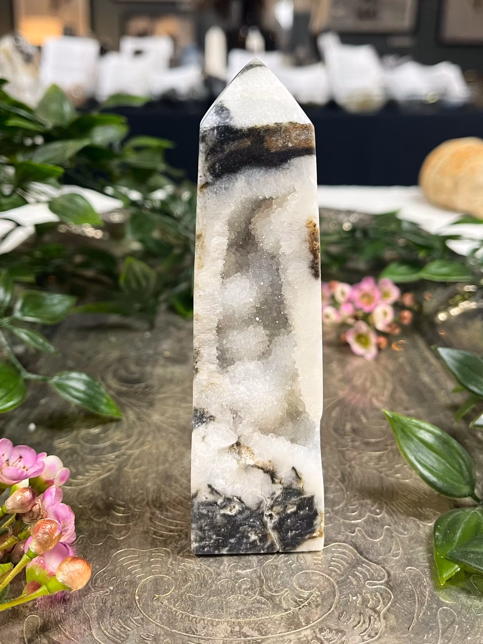 Agat torn  druzy  #3