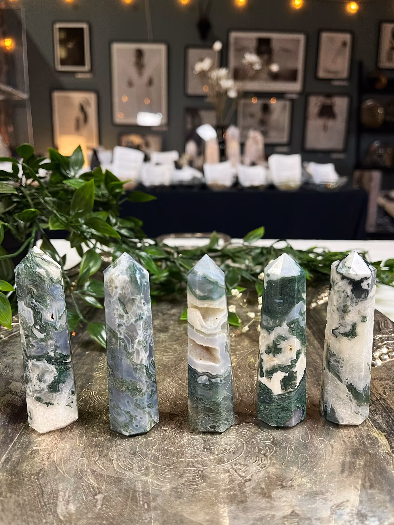 Moss agat torn polerade (obelisk)