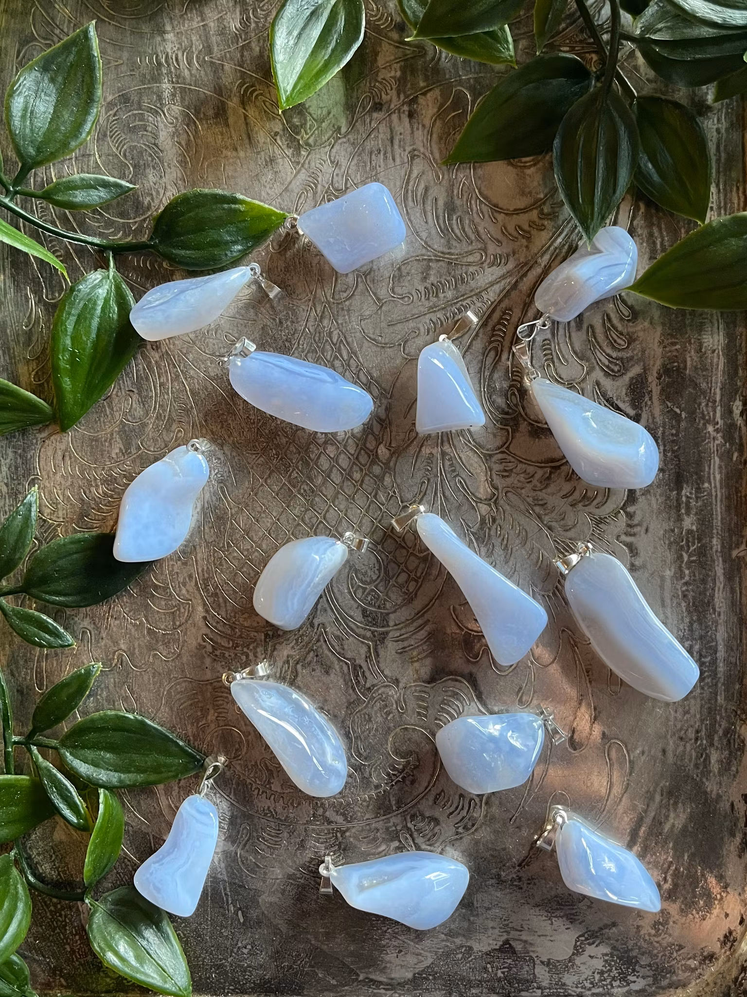 Kalcedon, Blå hänge Nuggets