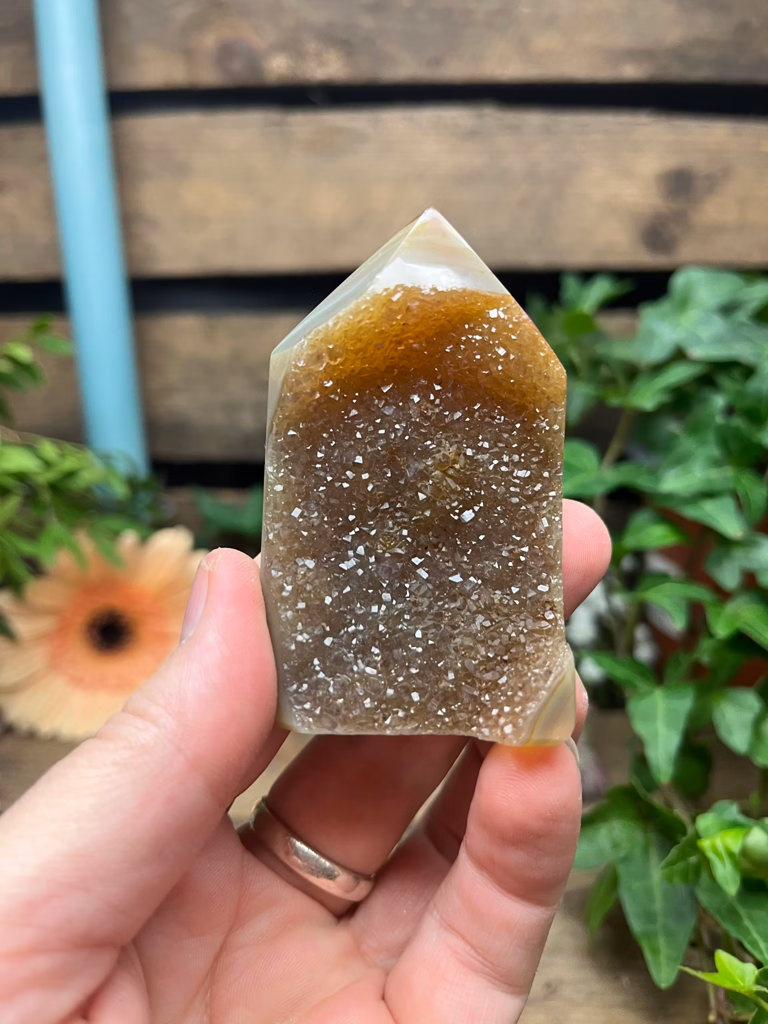 Agat, Polerad naturlig Spets med Druze #D