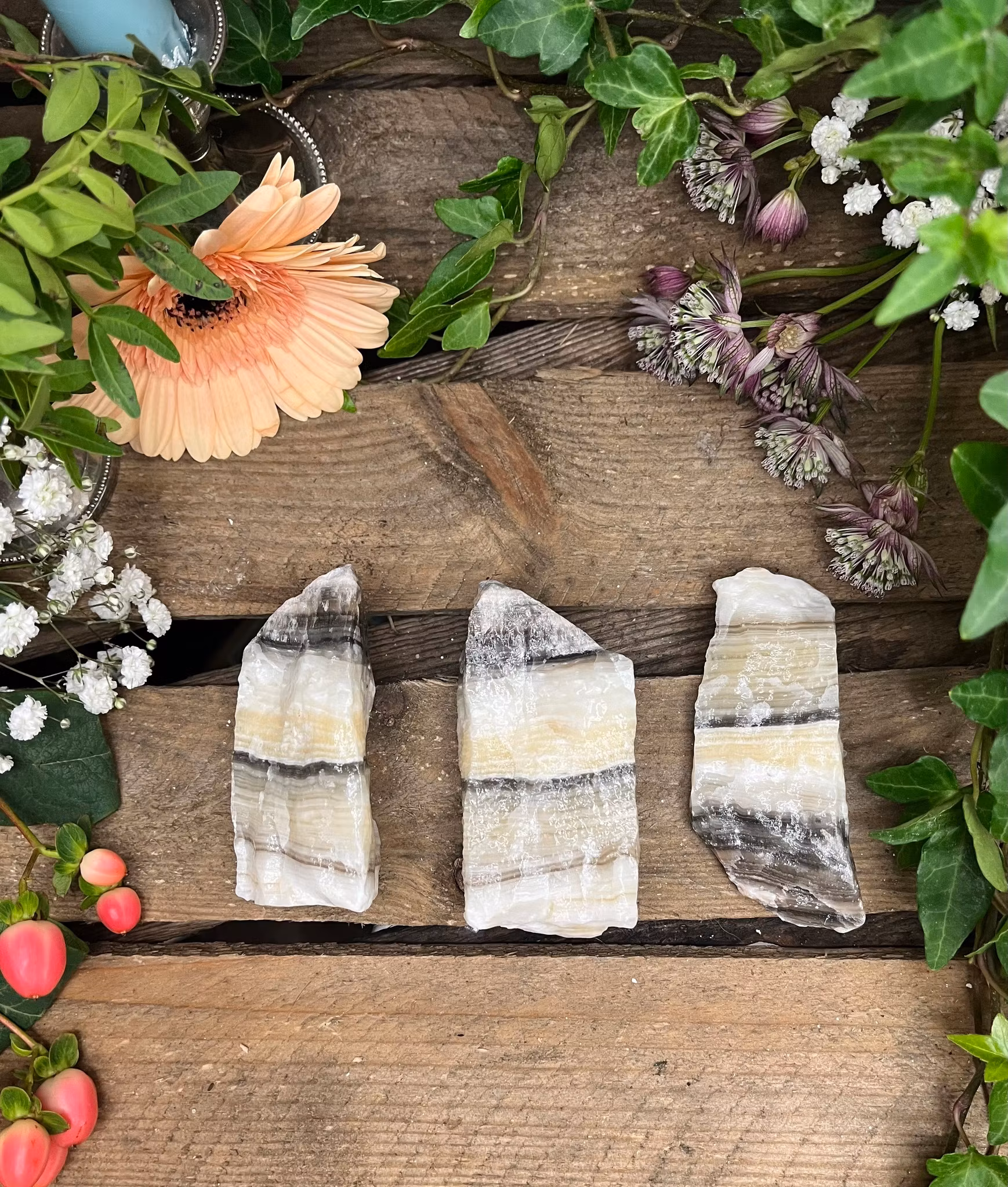 Zebra kalcit rå mellan