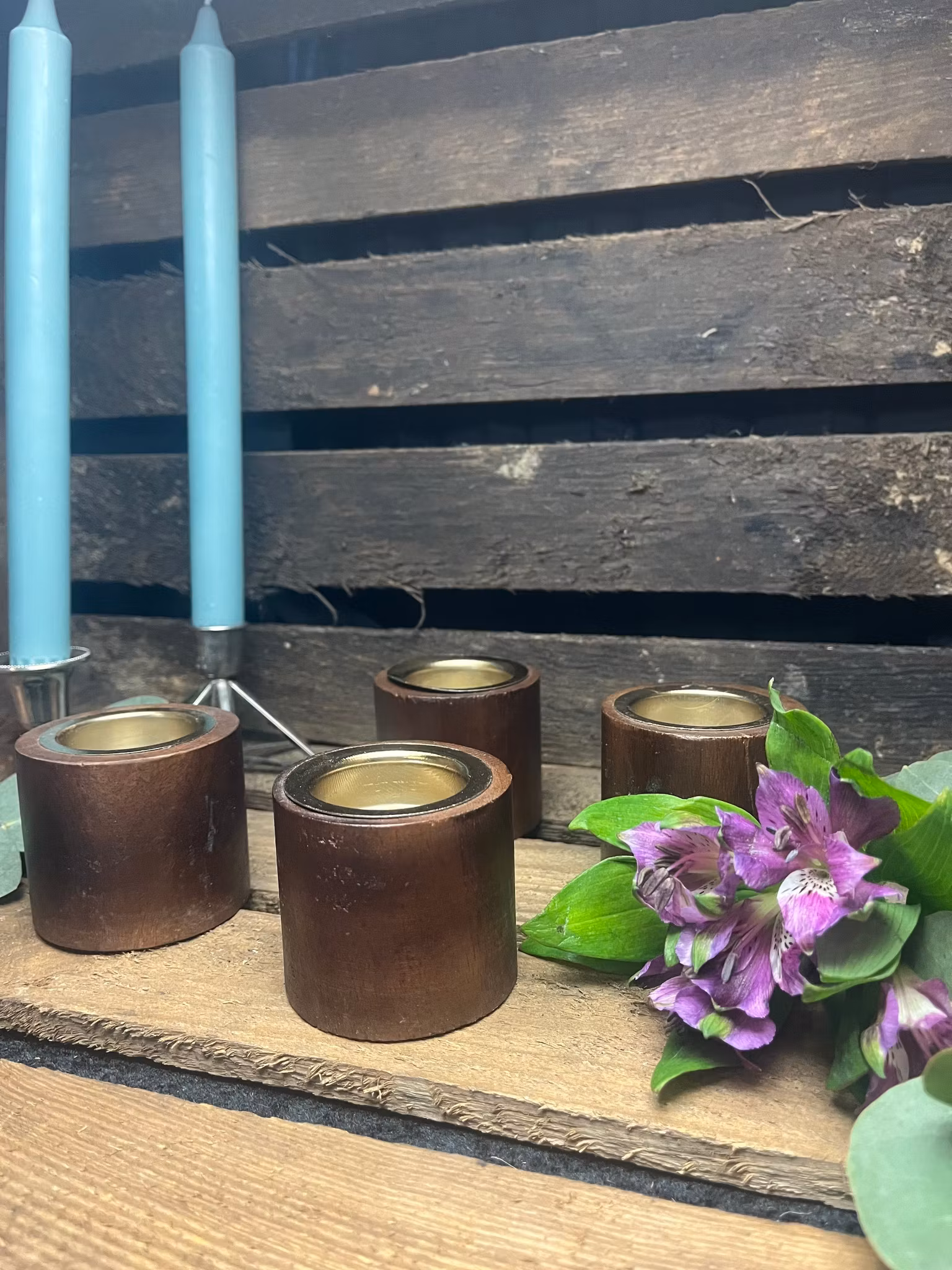 Värmeljushållare i trä