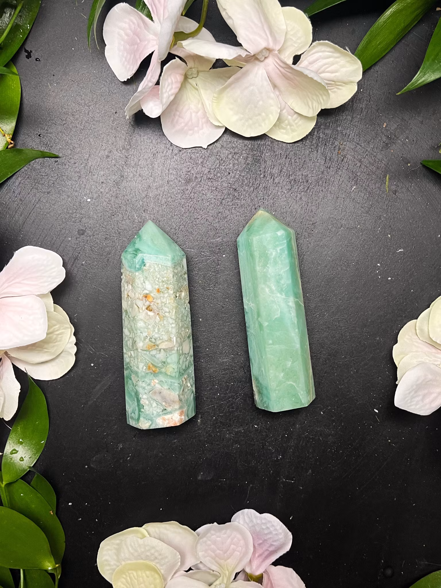 Fluorit/kalcedon torn