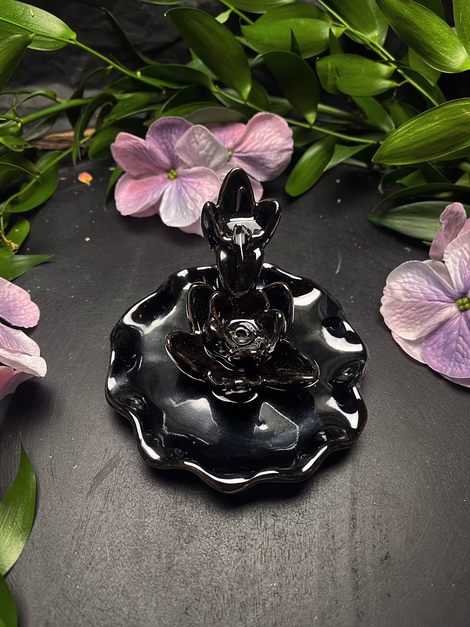 Rökelsehållare, Backflow Lotus on Water leaf