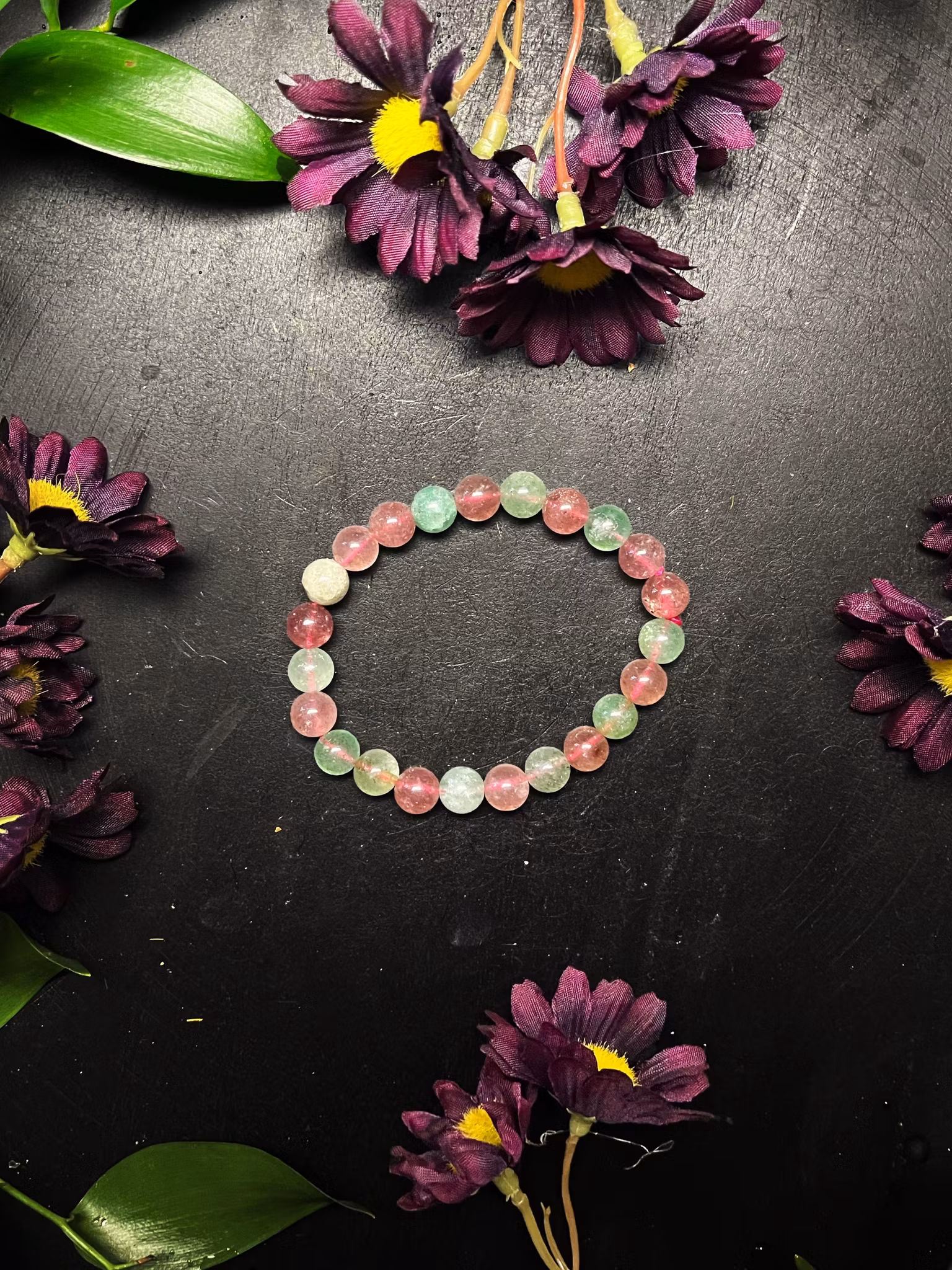 Jordgubbskvarts armband