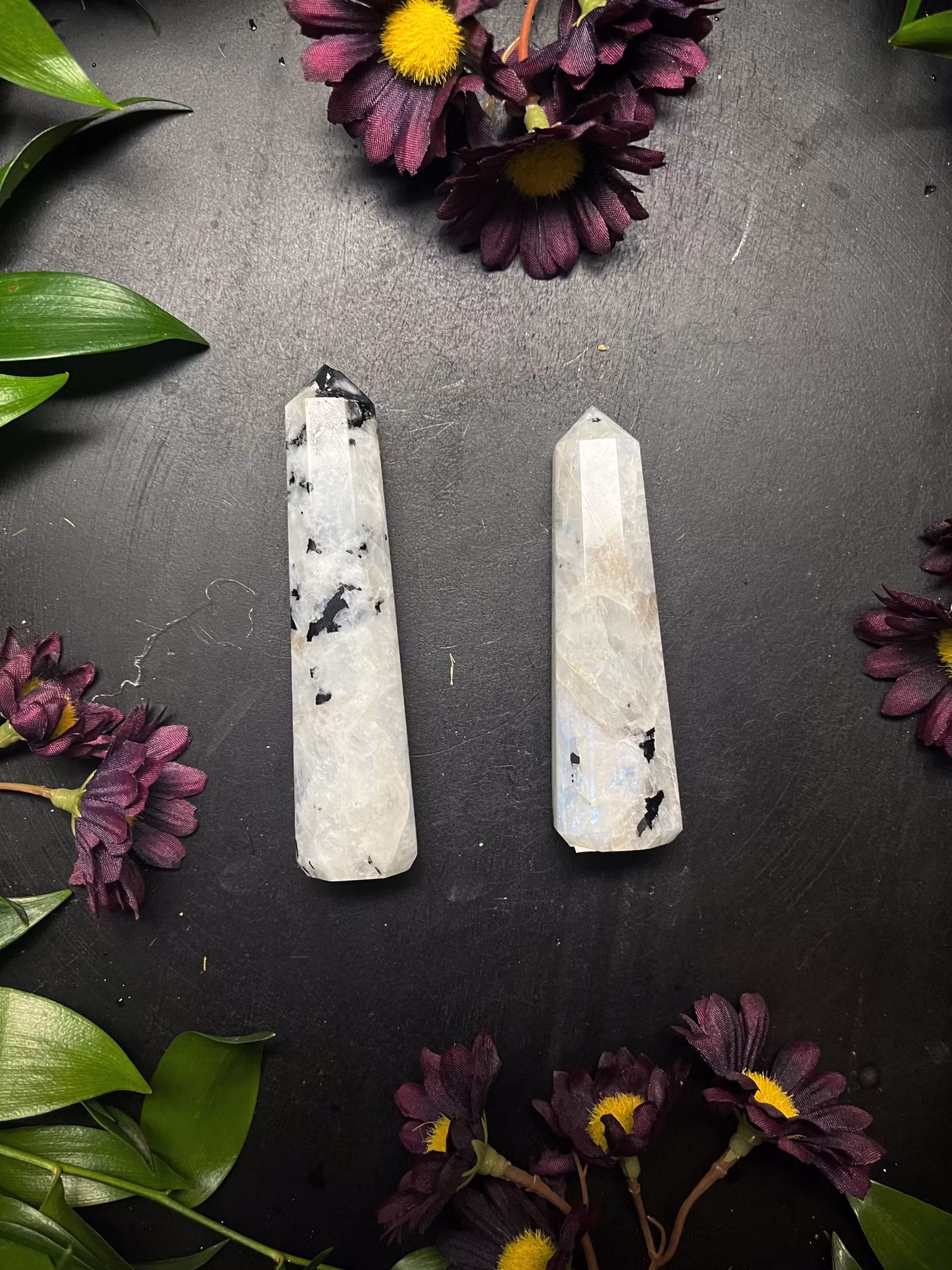 Månsten, regnbåge torn polerade (obelisk)