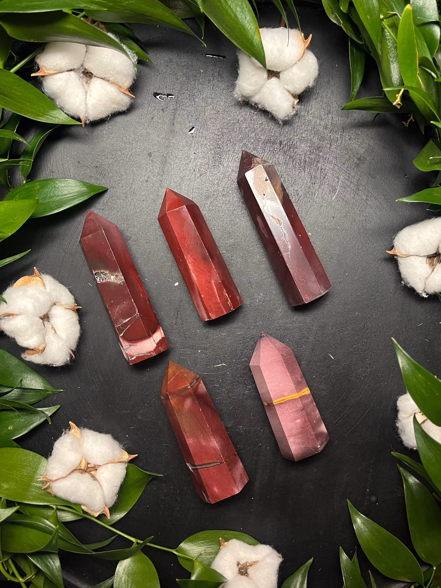 Jaspis Mookait torn röda