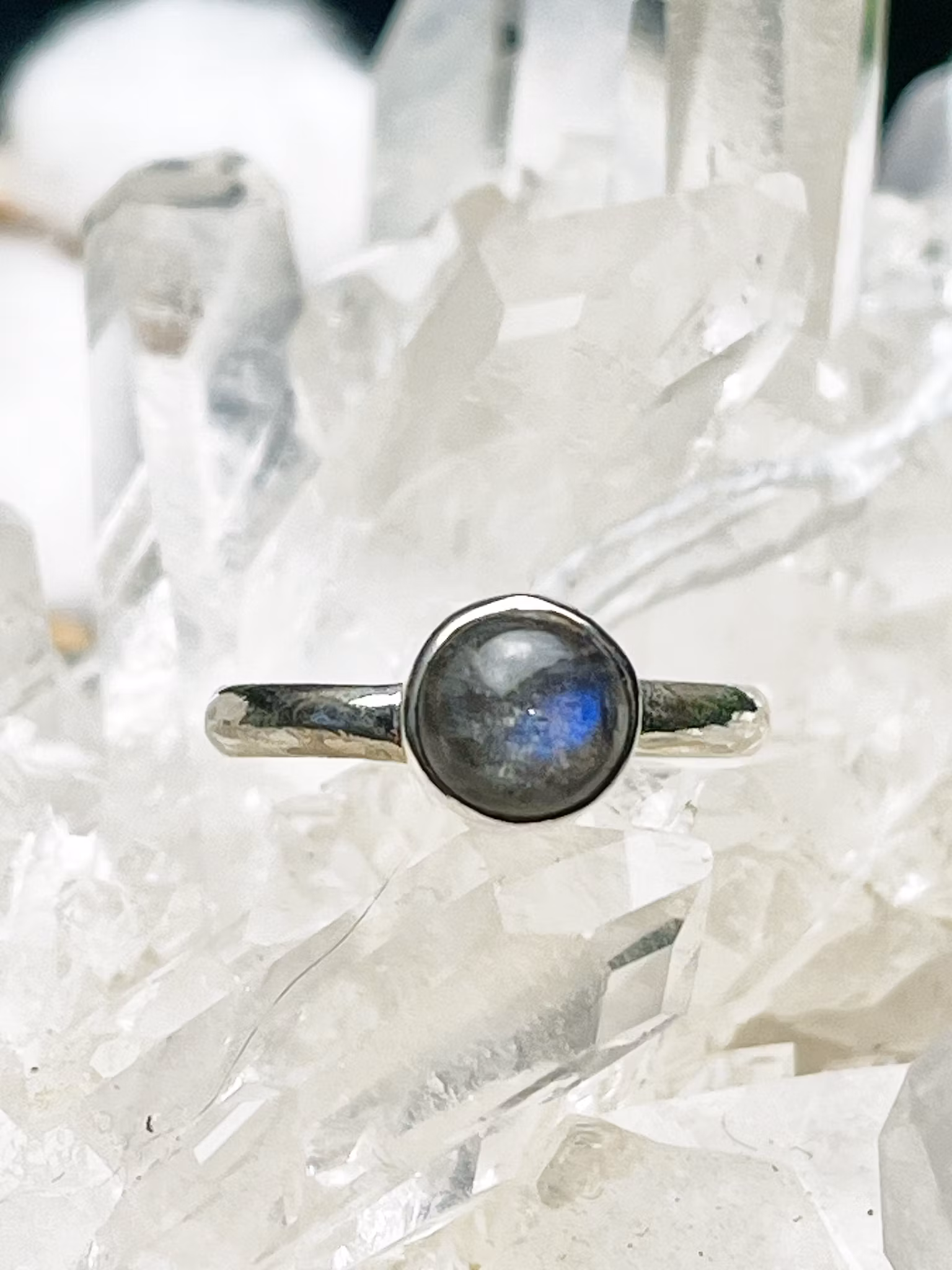 Kristallring med Labradorit  och sterling silver stl 8