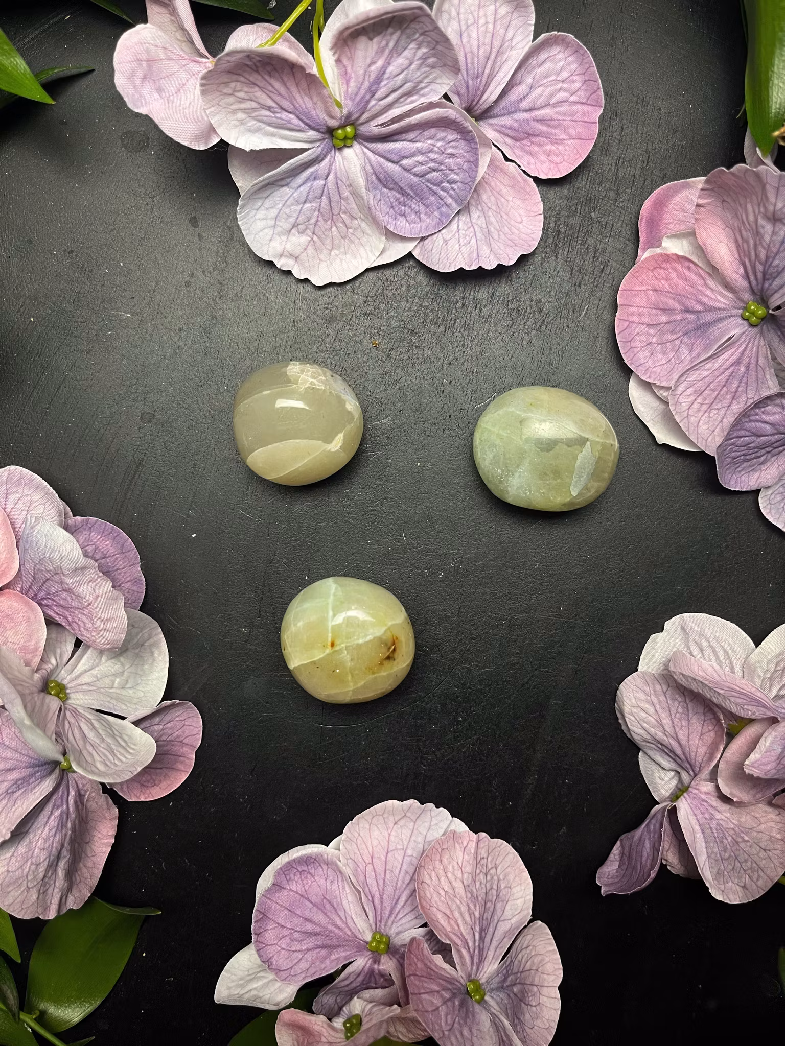 Garnerit, cuddlestone