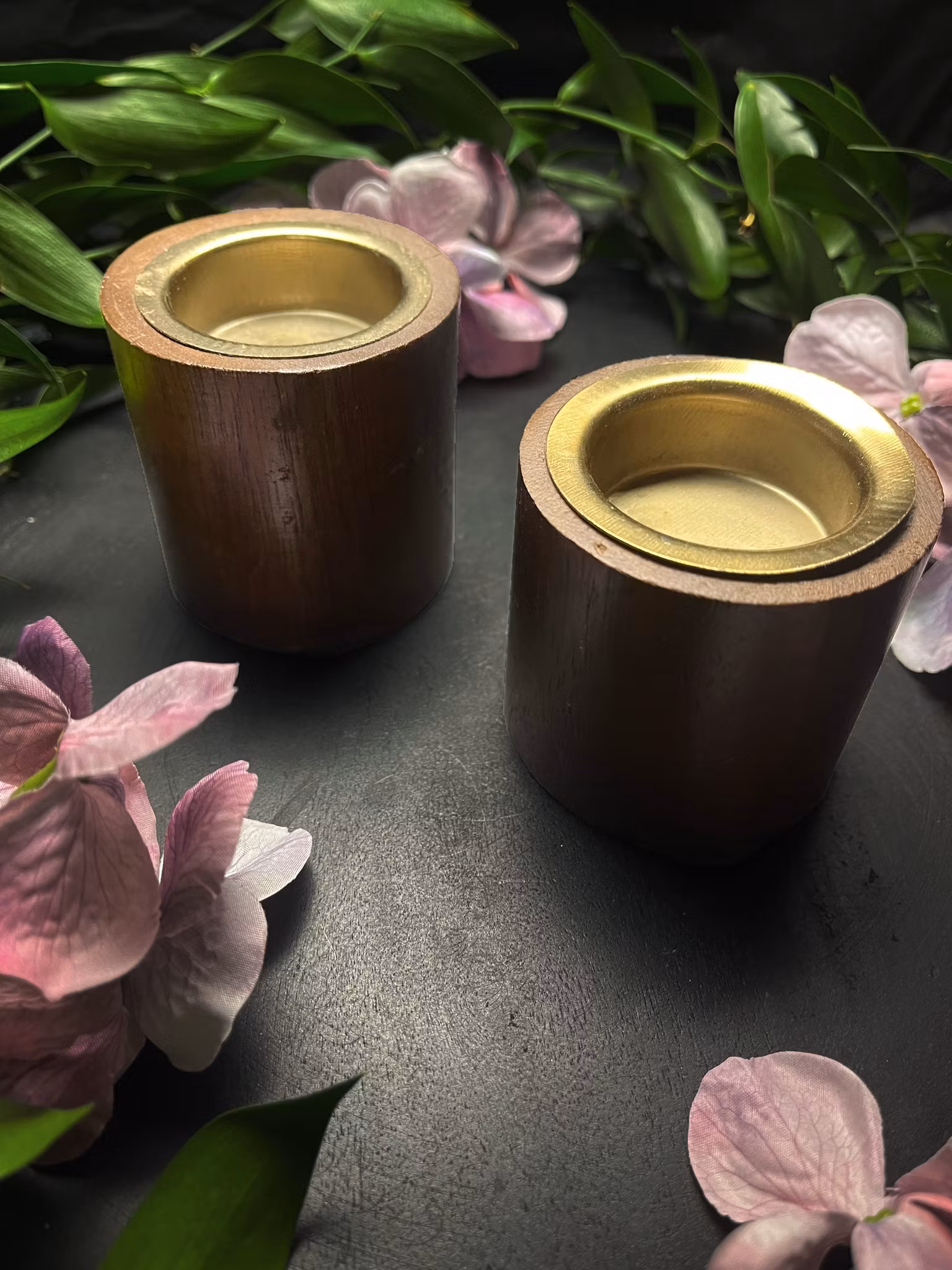 Värmeljushållare i trä