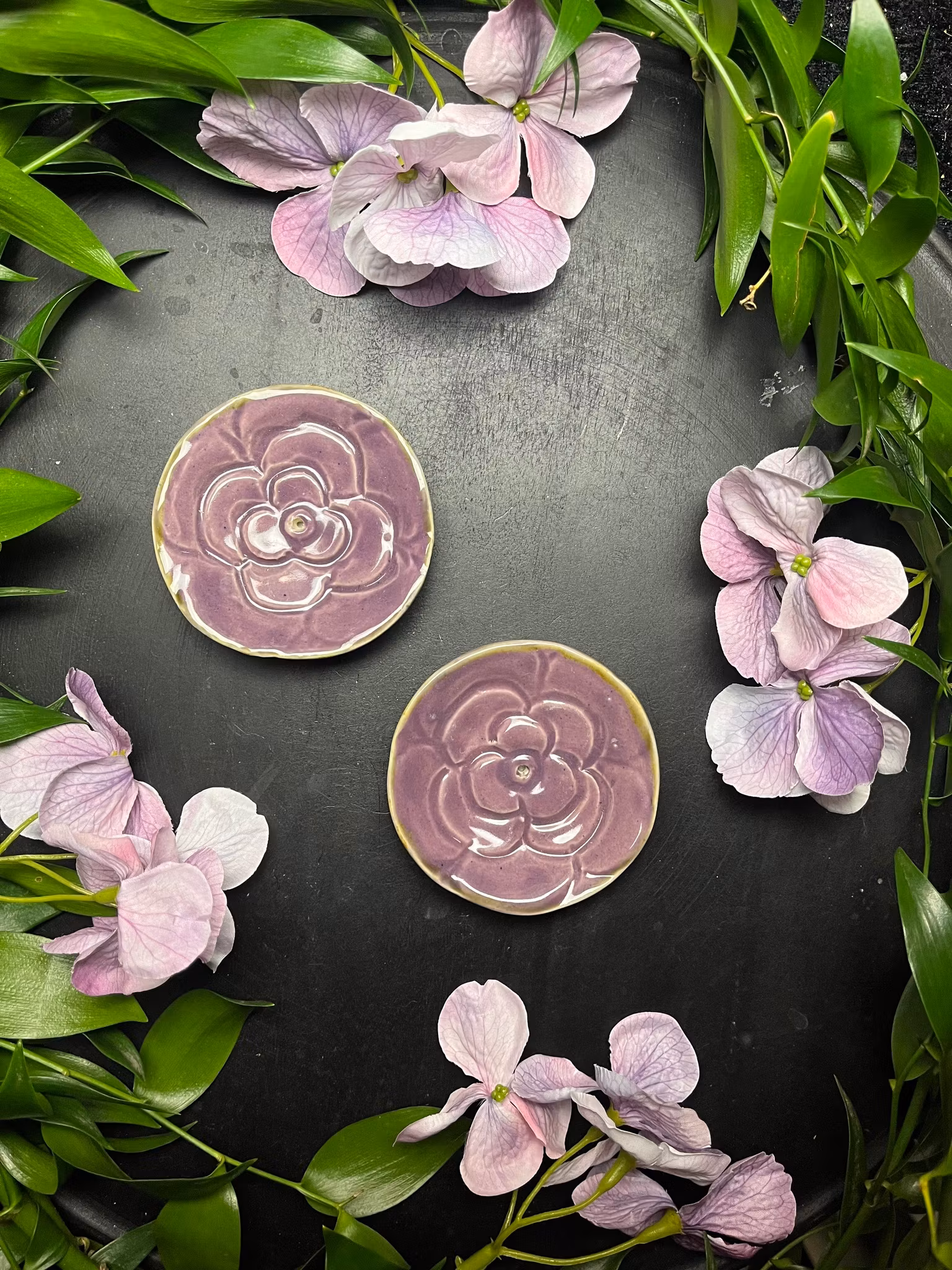 Rökelsehållare i keramik lila