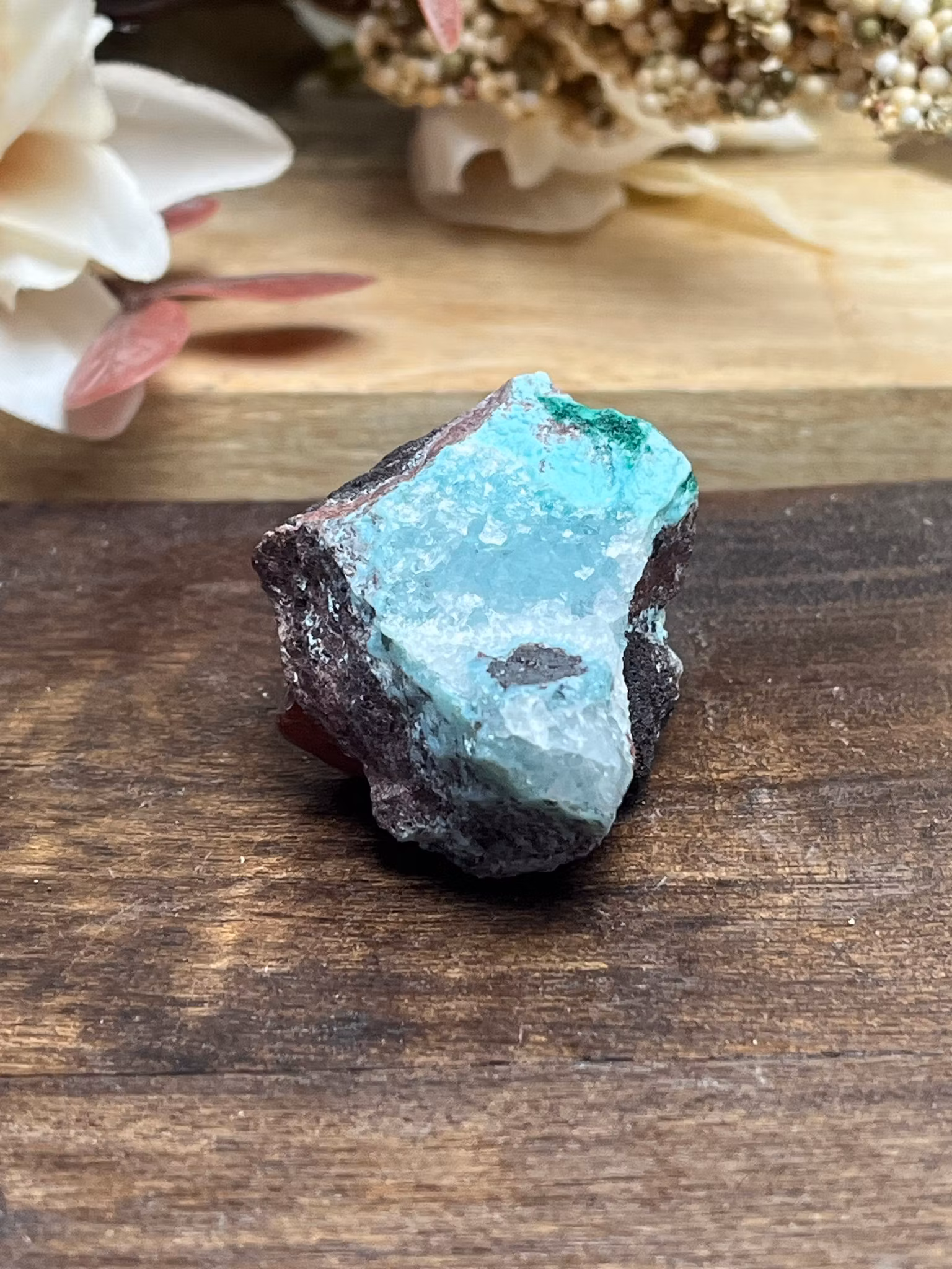 Gem silica med inslag av malakit kristallin nr 2