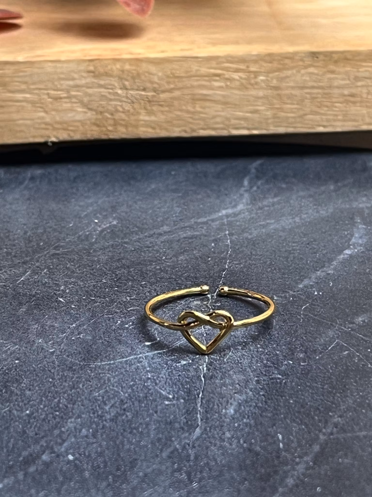 Justerbar ring i rostfritt stål  ”guld”  hjärta minimalistisk