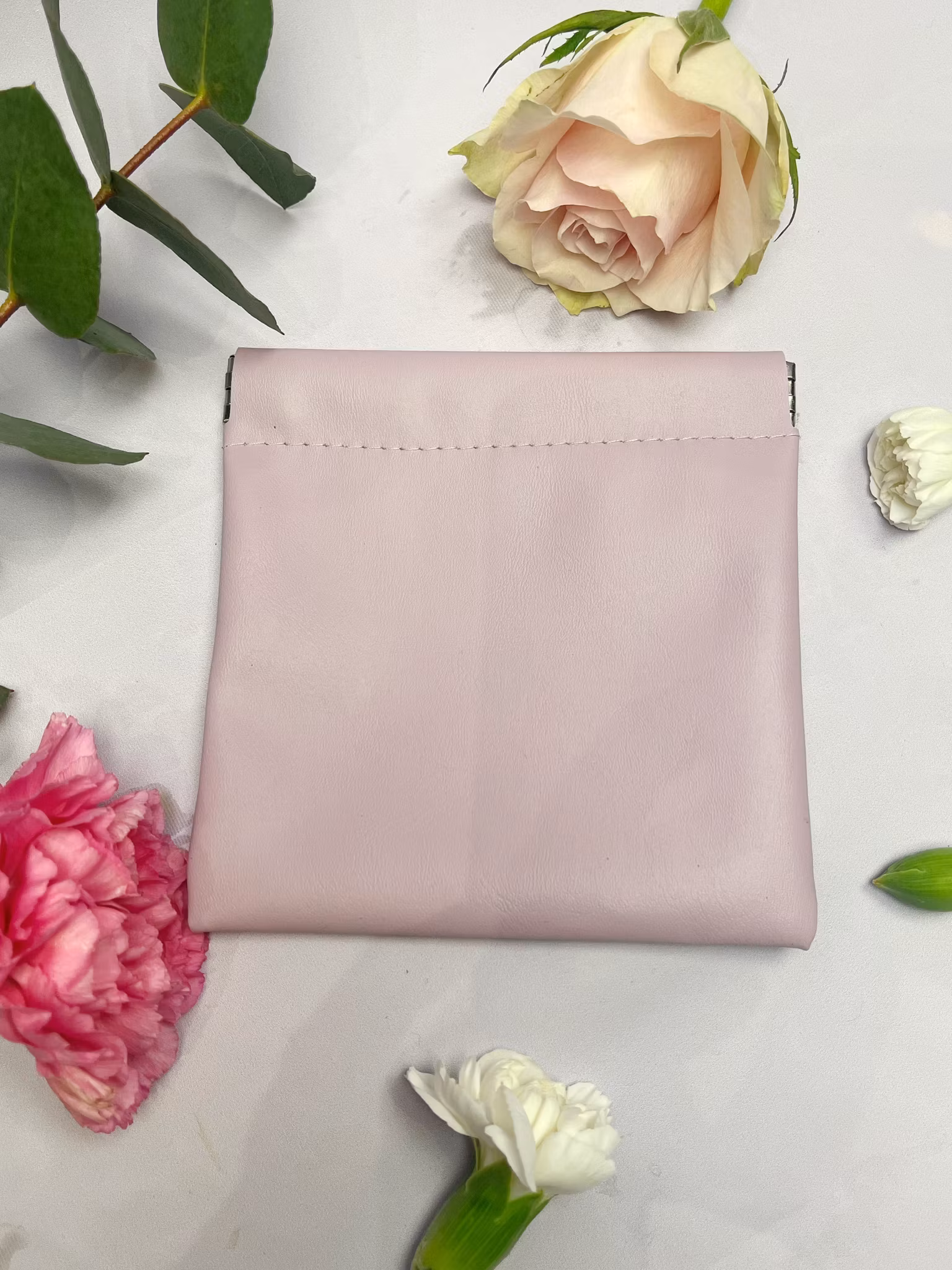 Sminkväska liten vattentålig ”I AM Ready” (Lila))