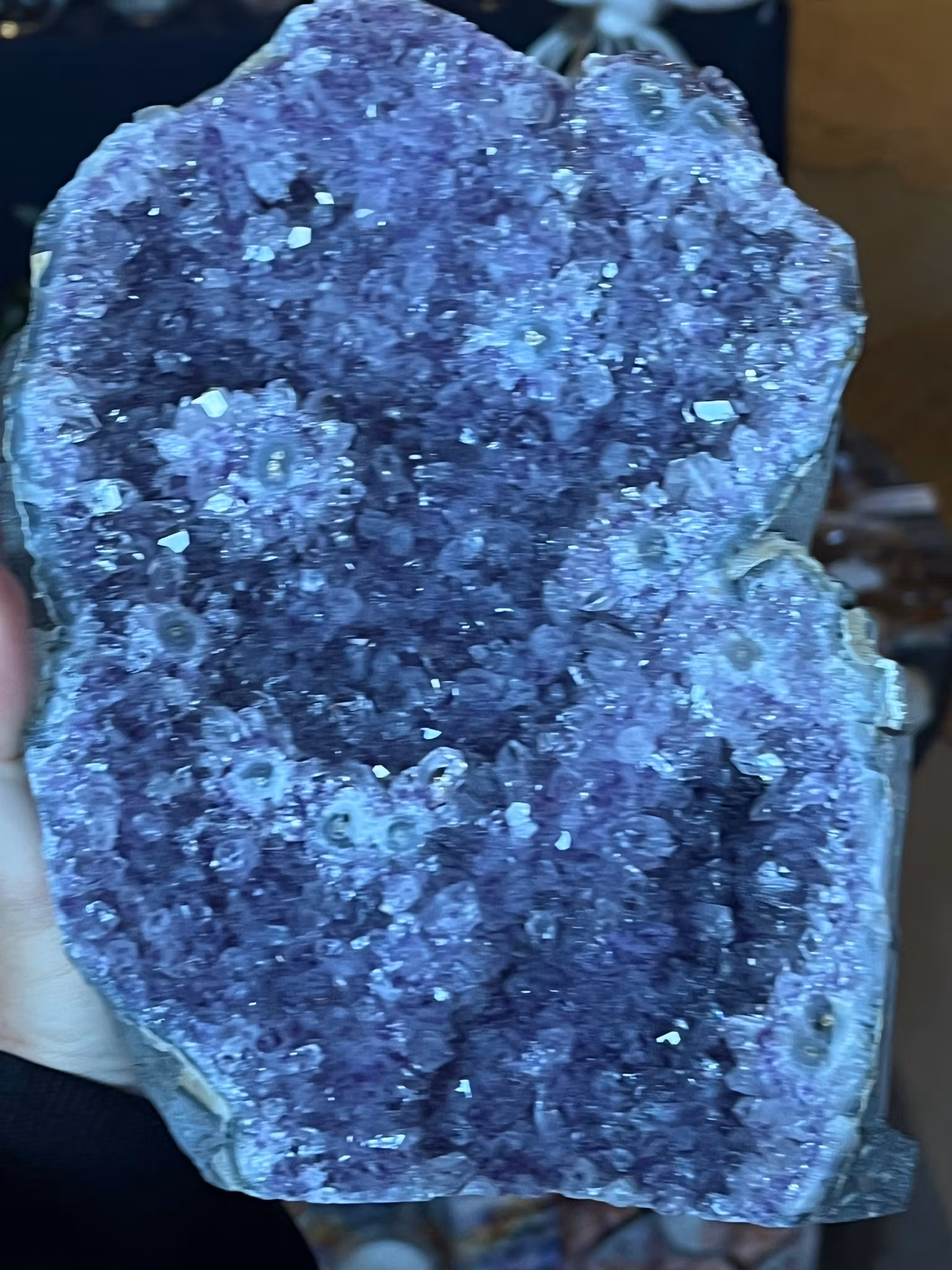 Ametist stående kluster