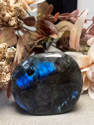 Labradorit, friform #1