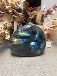 Labradorit, friform #2