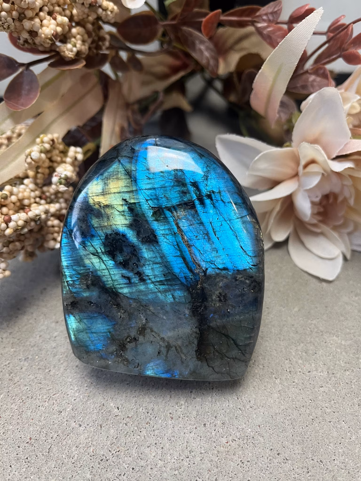 Labradorit, friform #4