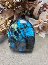 Labradorit, friform #4