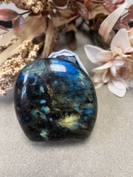 Labradorit, friform #6