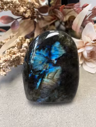 Labradorit, friform #7