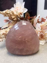 Rosenkvarts polerad friform