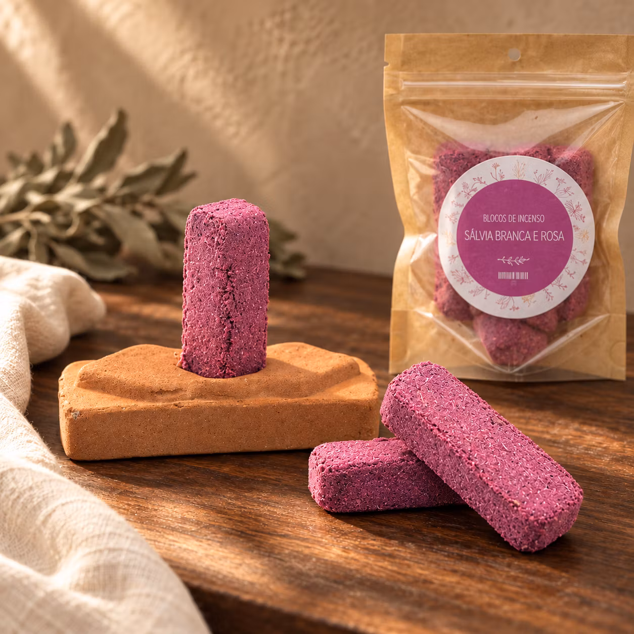 Rökelseblock Vit Salvia & Ros med keramisk rökelsehållare