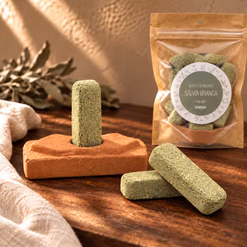 Rökelseblock Vit Salvia & Benzoin med keramisk rökelsehållare